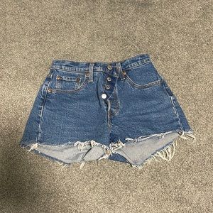 Dark Wash Levi’s 501 Short